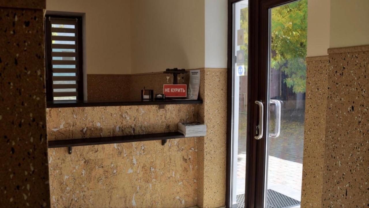 Hotel Sem Uglov Tyraspol Zewnętrze zdjęcie