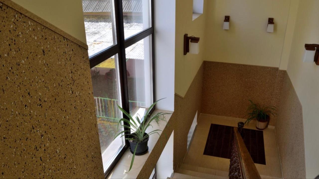 Hotel Sem Uglov Tyraspol Zewnętrze zdjęcie