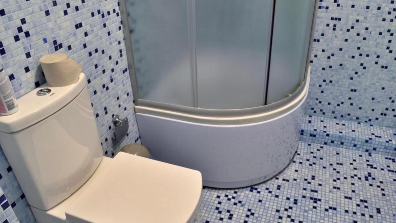 Hotel Sem Uglov Tyraspol Zewnętrze zdjęcie